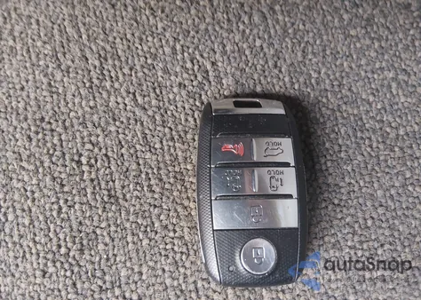 2017 Kia Sedona Lx из США, поврежденный, VIN KNDMB5C11H6331613